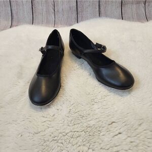 Theatricals matte black tap shoes